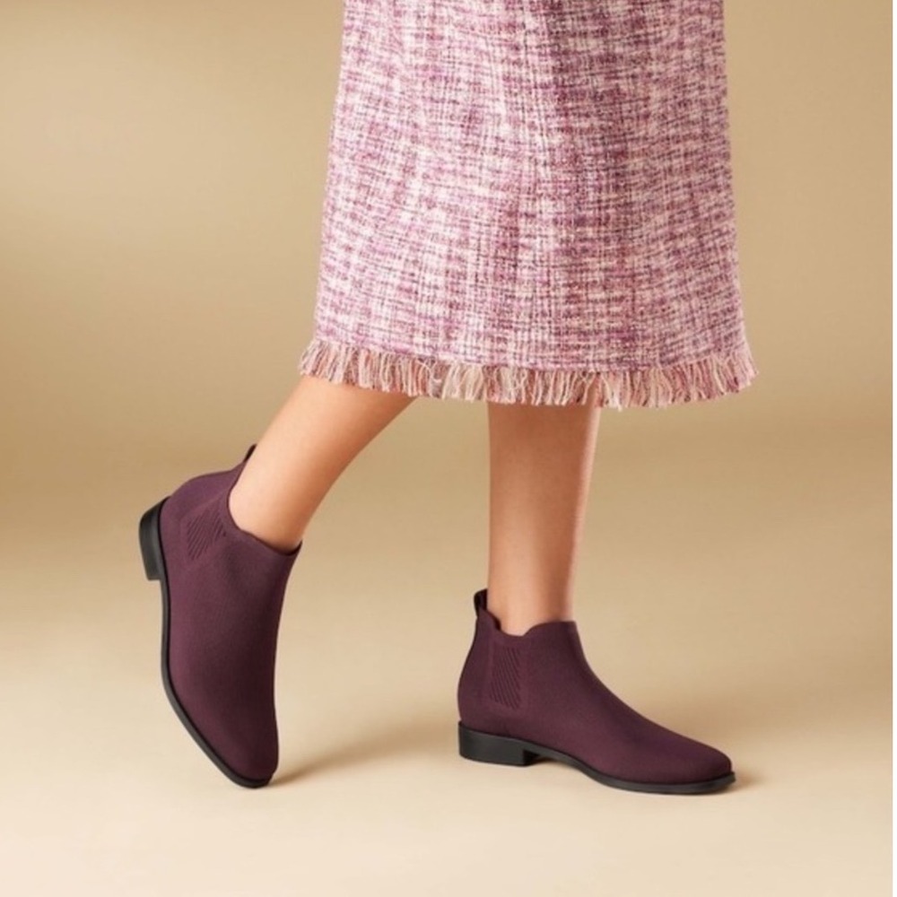 VIVAIA Ryan Pro Water-Repellent‎ Chelsea Boots in a burgundy Size 41.5 US 10
